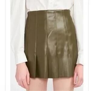 New En Saison Vegan Leather Pleated Tennis Skirt